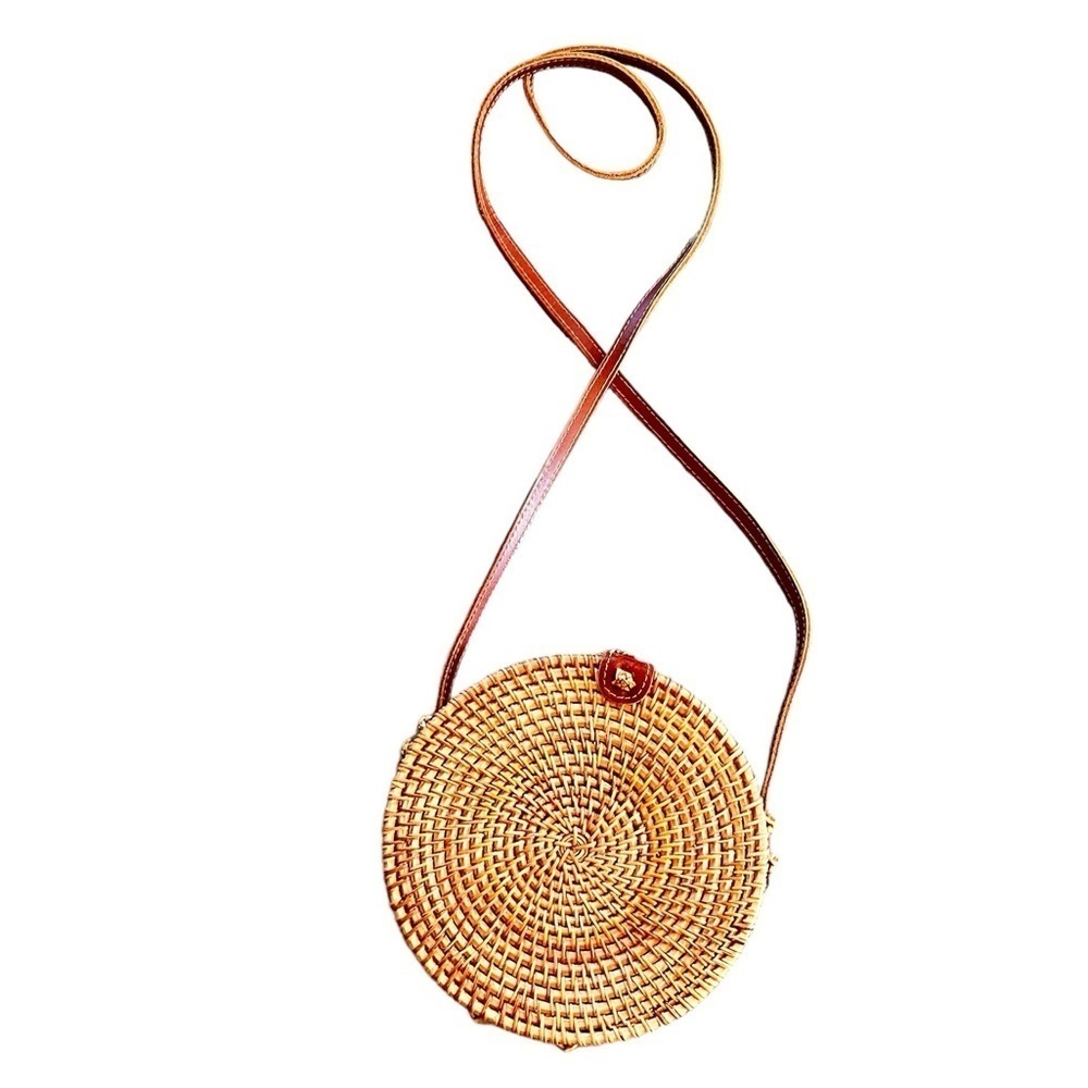 Rattan Woven Round Crossbody Bag Purse Casual Boho Neutral Beach